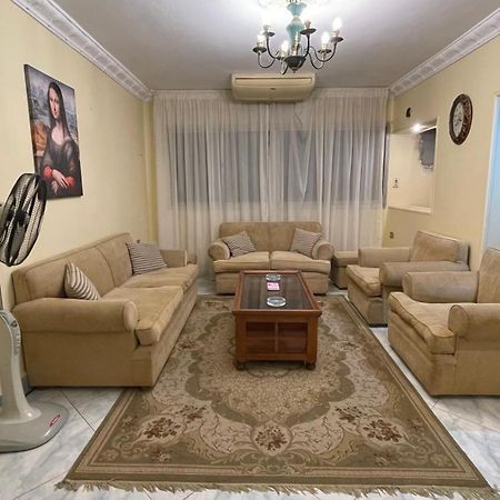 New Cozy Apartment 5 Minutes Away From Cairo Airport And All Amenties Екстер'єр фото